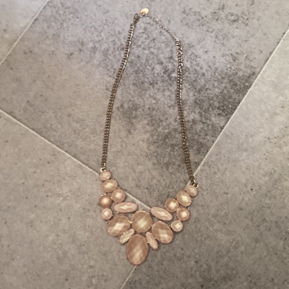 Claires - Picture 4 of 10